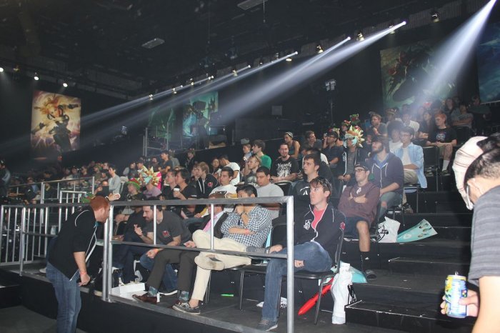 德州扑克高手懂得够（德州扑克高手懂得适可而止）